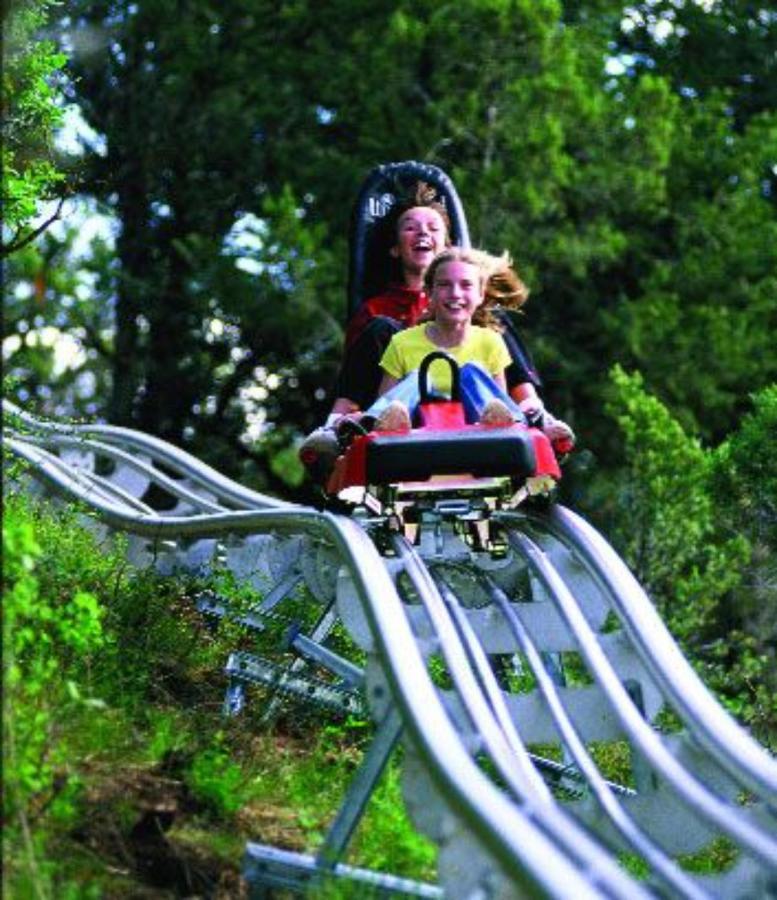 Disney Magic At Jiminy Mountain Hancock Esterno foto